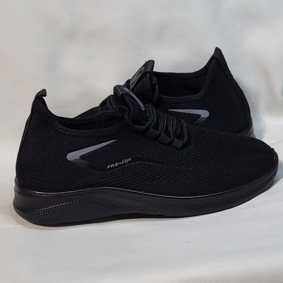 Veetqx Mens Black NWOT Woven Knit Slip-On Ultra-Breathable Lace Up Sneakers Sz 7 - Picture 2 of 9